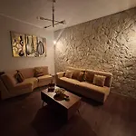 Mainalo View House * Vitina