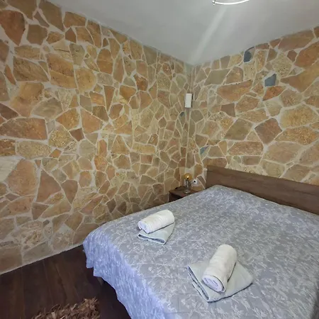 Mainalo View House شقة